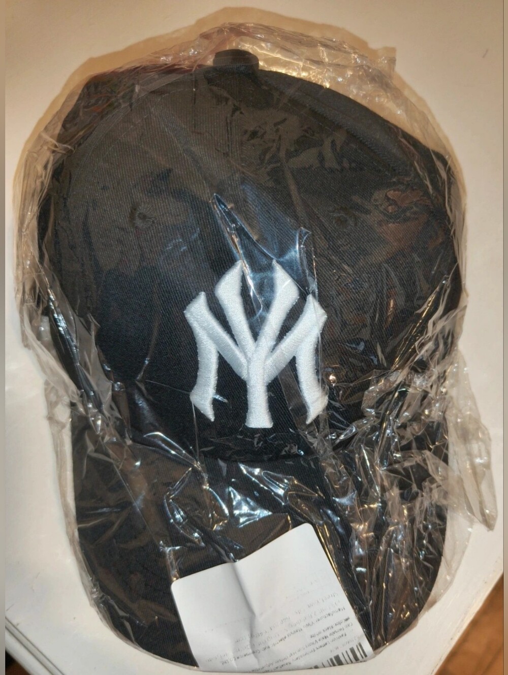 NEW! Unisex Black/White Lettering Baseball Hat Cap NY New York Yankees One Size!